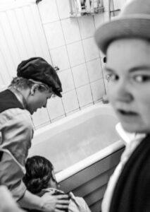 Private eye and her assistant discover apothecary’s dead body (Play, Tuomas Puikkonen).